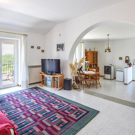 2 Bedroom Cozy Apartment In Grado Extérieur photo