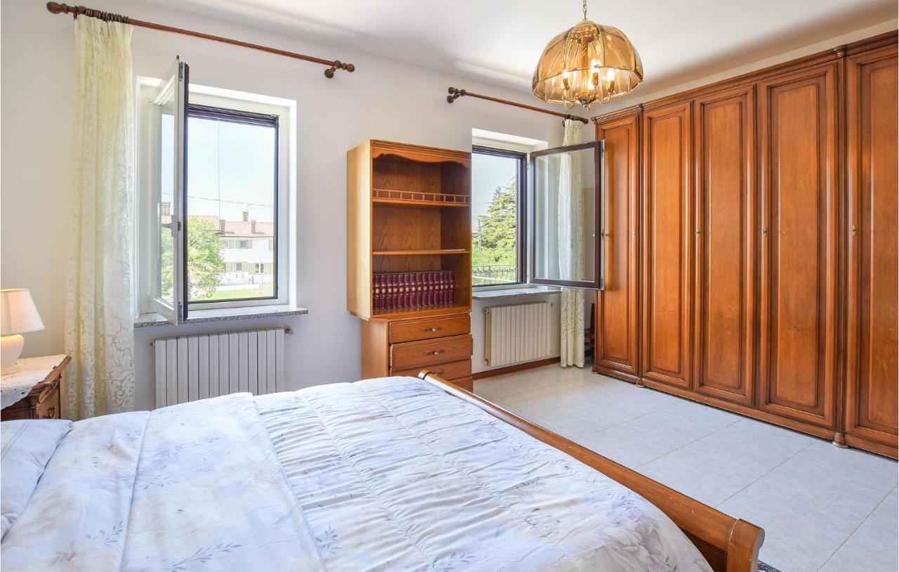 2 Bedroom Cozy Apartment In Grado Extérieur photo