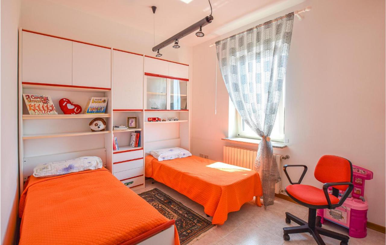 2 Bedroom Cozy Apartment In Grado Extérieur photo
