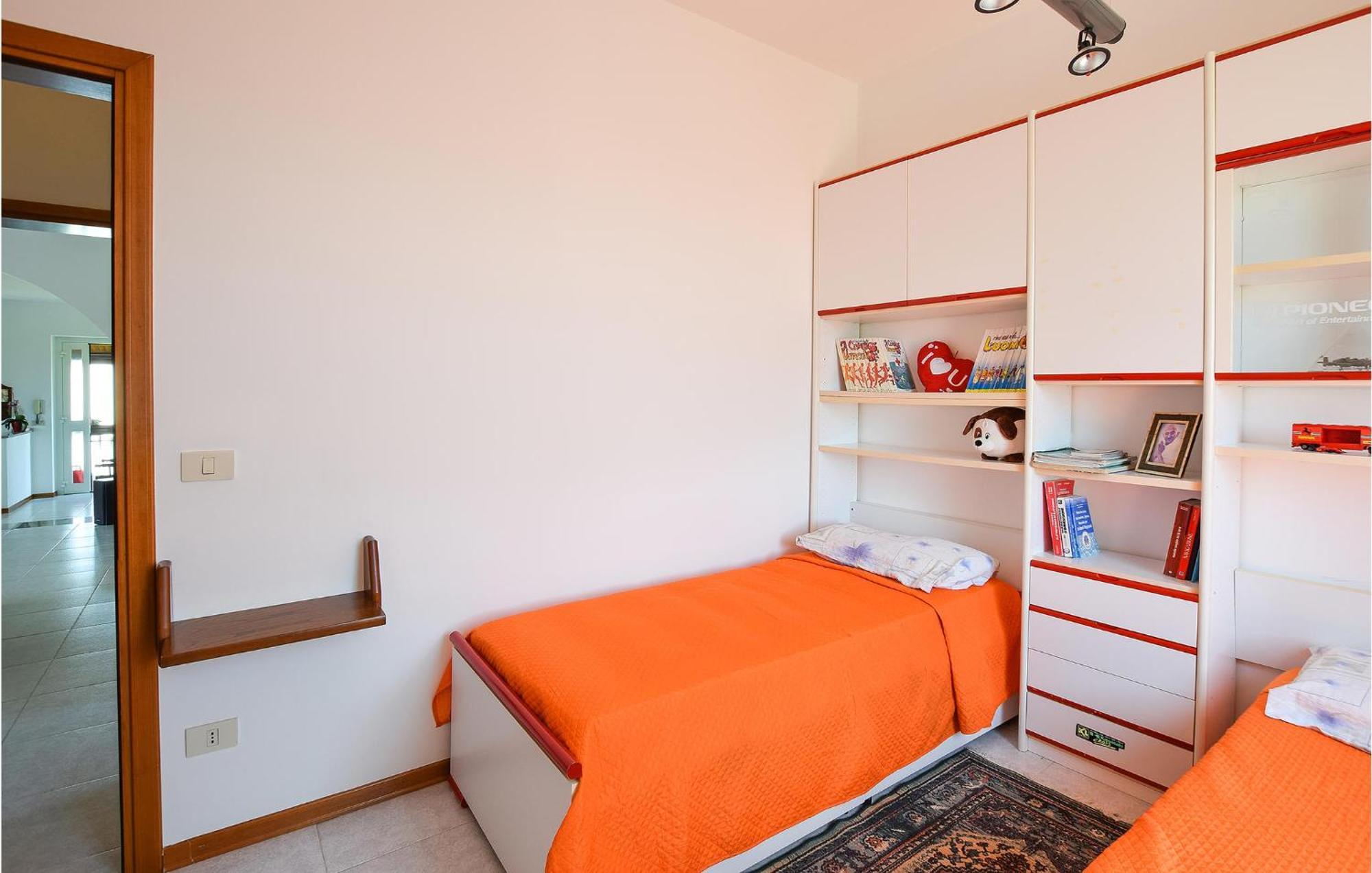 2 Bedroom Cozy Apartment In Grado Extérieur photo