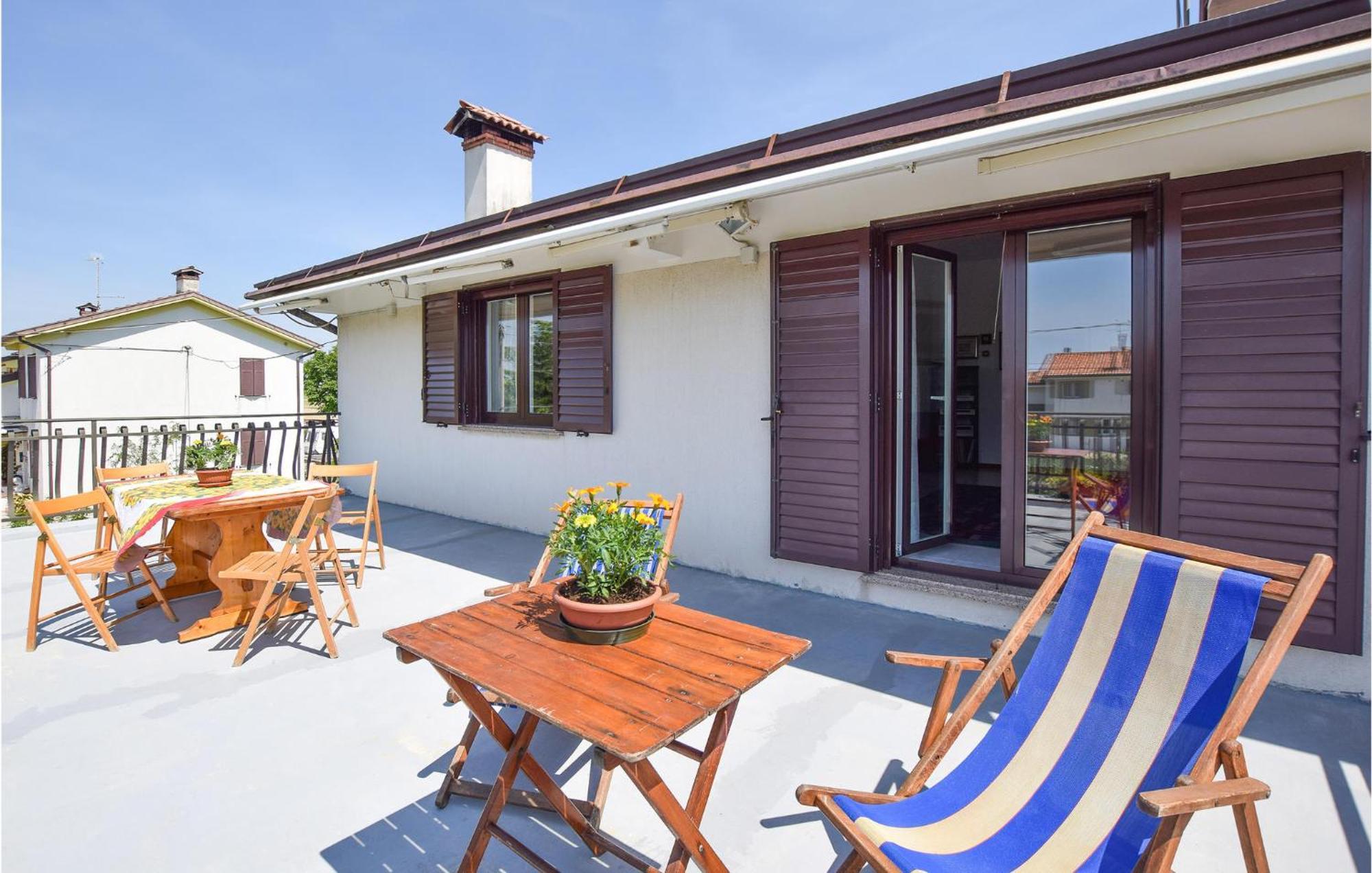 2 Bedroom Cozy Apartment In Grado Extérieur photo