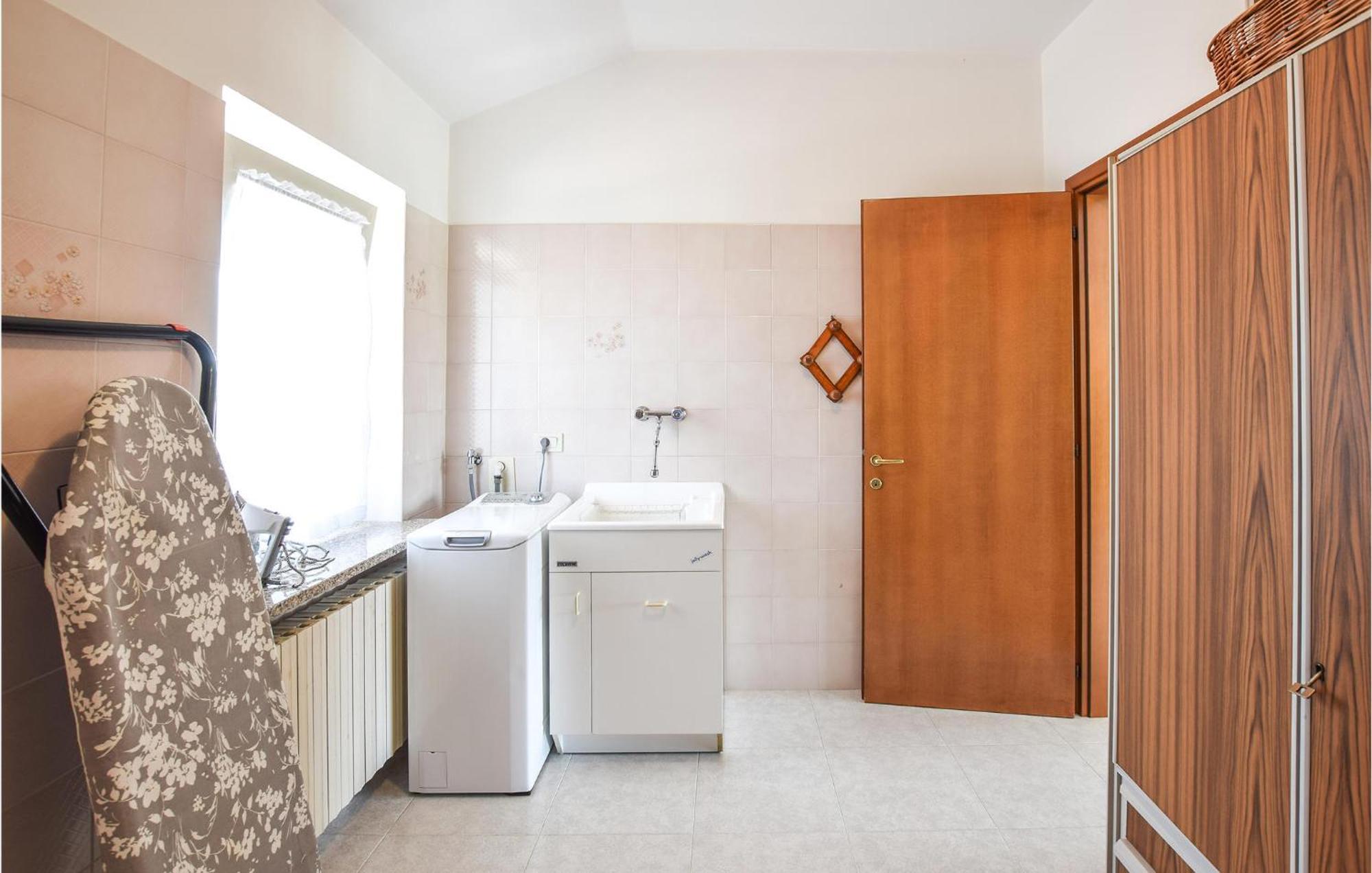 2 Bedroom Cozy Apartment In Grado Extérieur photo