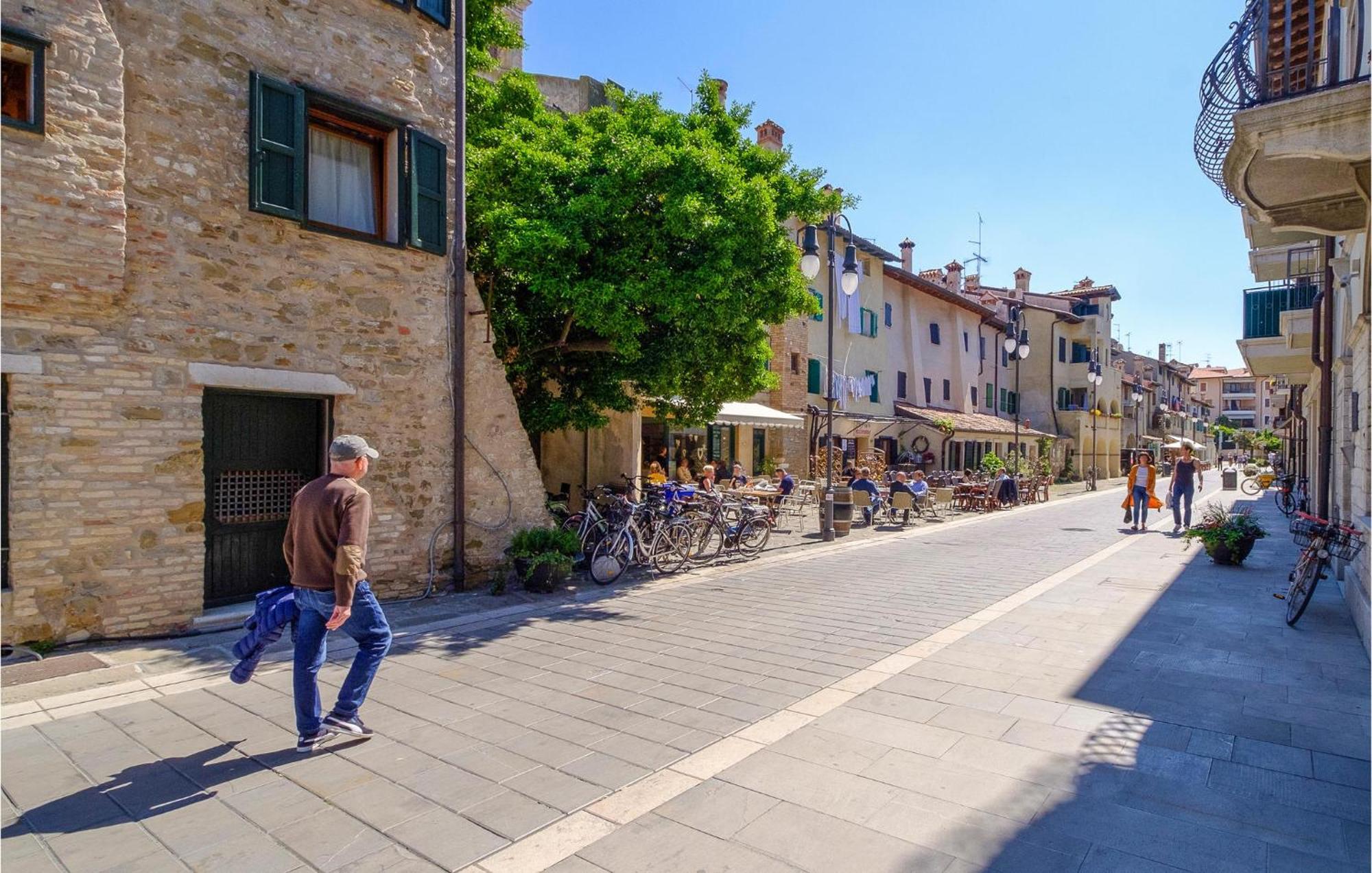 2 Bedroom Cozy Apartment In Grado Extérieur photo