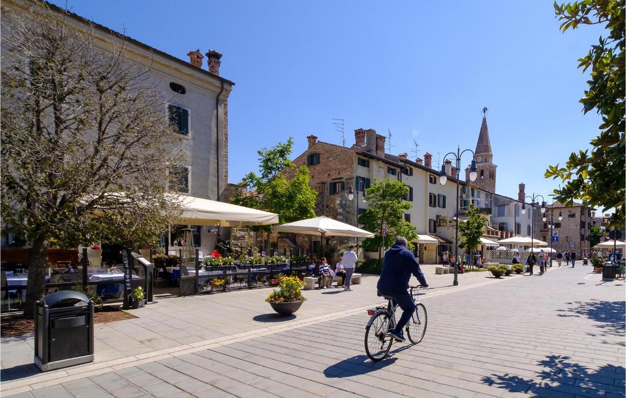 2 Bedroom Cozy Apartment In Grado Extérieur photo