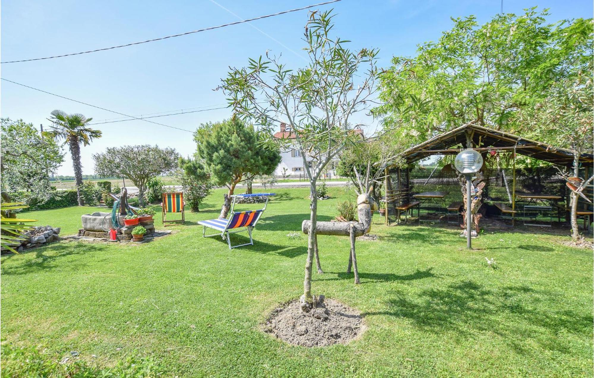 2 Bedroom Cozy Apartment In Grado Extérieur photo
